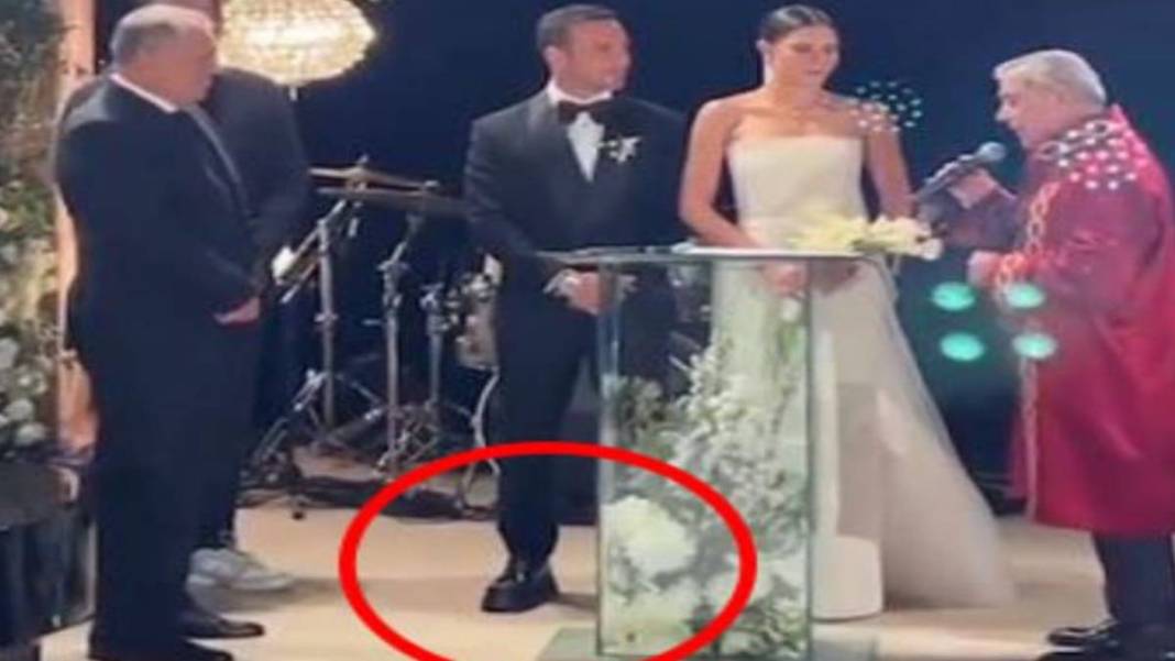 Yılın düğününe Oğuzhan Koç'un ayakkabıları damga vurdu! Giydiği ayakkabıyı görünce şok olacaksınız: Giyme nedeni bambaşka çıktı 6